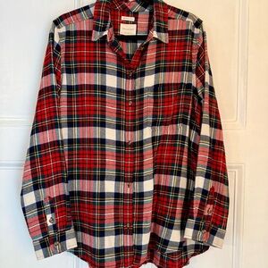 American Eagle Outfitters Red and Navy Blue Plaid Flannel Shirt